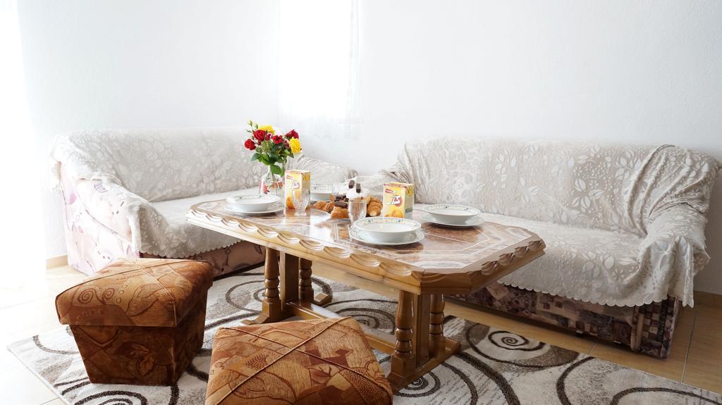 Apartments Red Rose Nin Εξωτερικό φωτογραφία