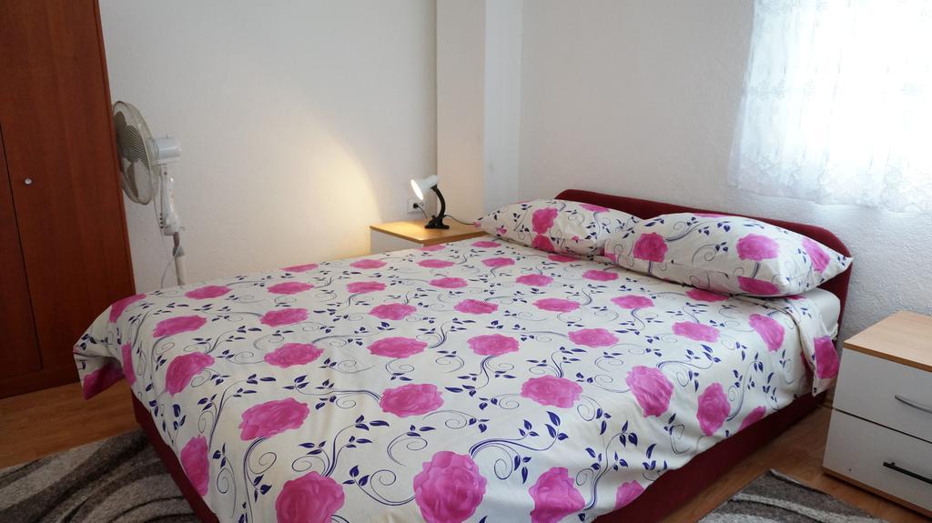 Apartments Red Rose Nin Εξωτερικό φωτογραφία