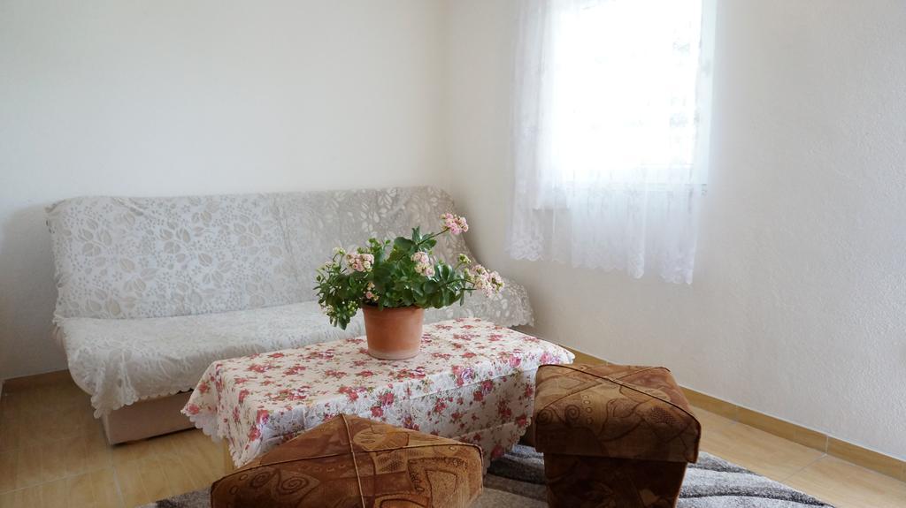 Apartments Red Rose Nin Εξωτερικό φωτογραφία