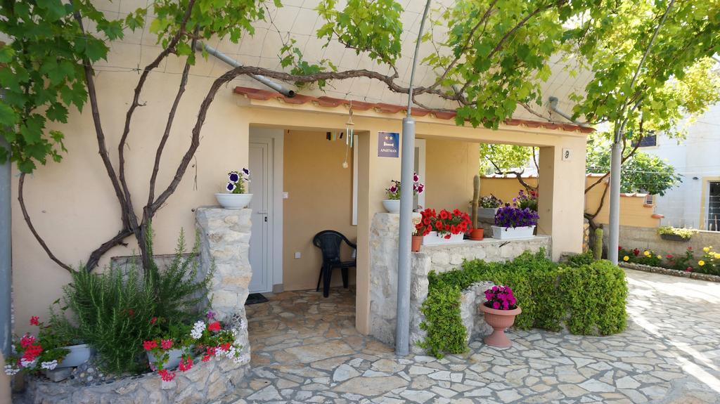 Apartments Red Rose Nin Εξωτερικό φωτογραφία